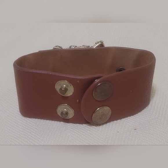 Leopard Cat Faux Leather Bracelet Gold Tone Jeweled Face Adjustable Snap - Picture 6 of 11